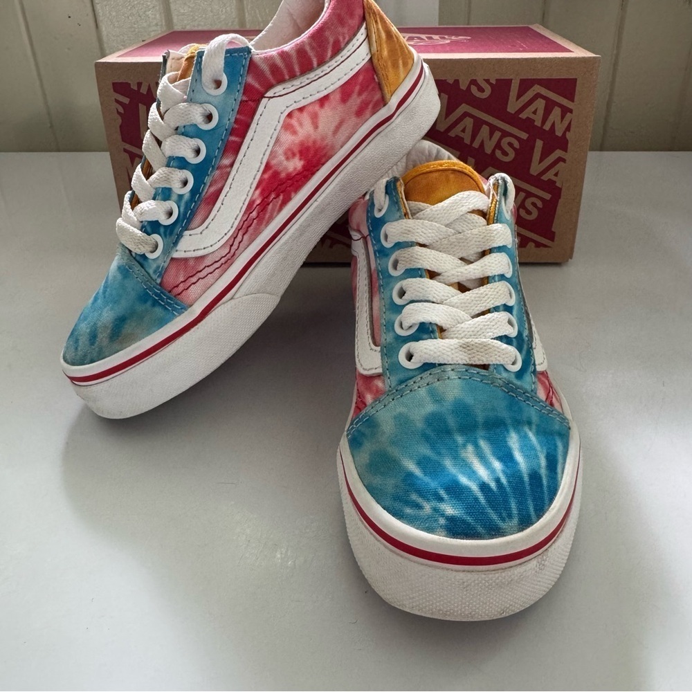 Vans Red and Blue Sneakers Vibrant Tie-Dye Design